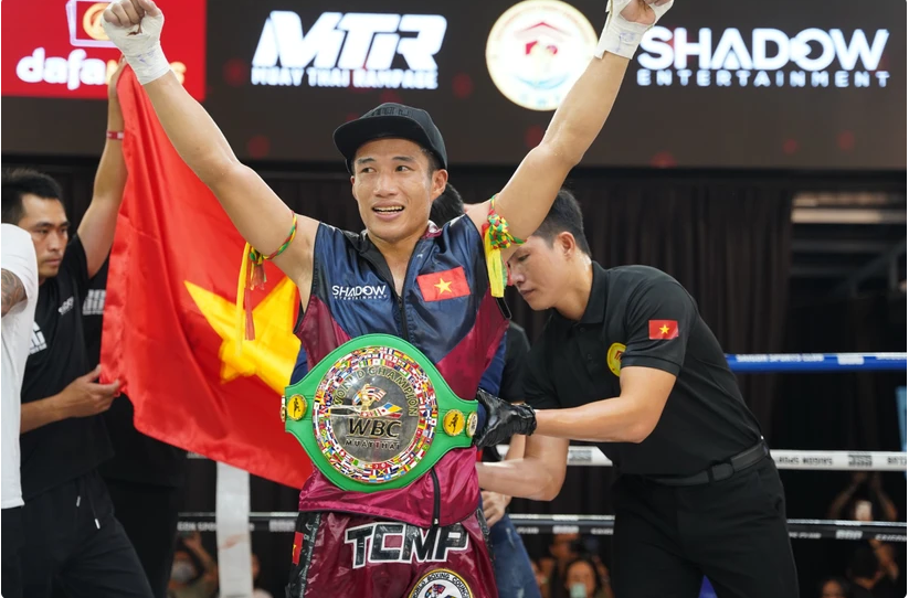 Trương Cao Minh Phát giành đai WBC Muay Thai thế giới (Ảnh: Thành Chung)