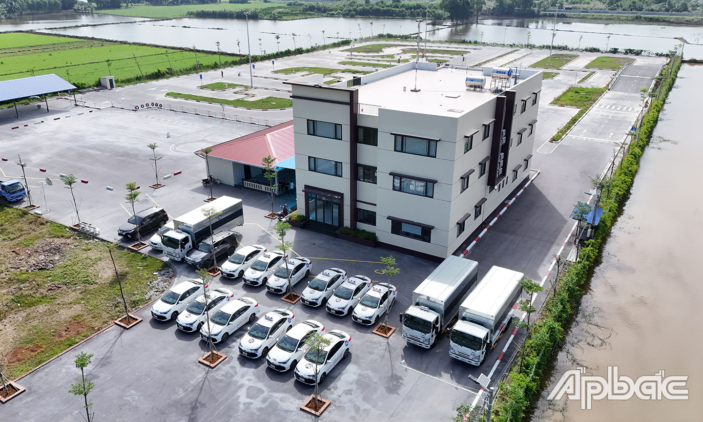 Đưa vào hoạt Trung tâm đảo tạo và sát hạch.