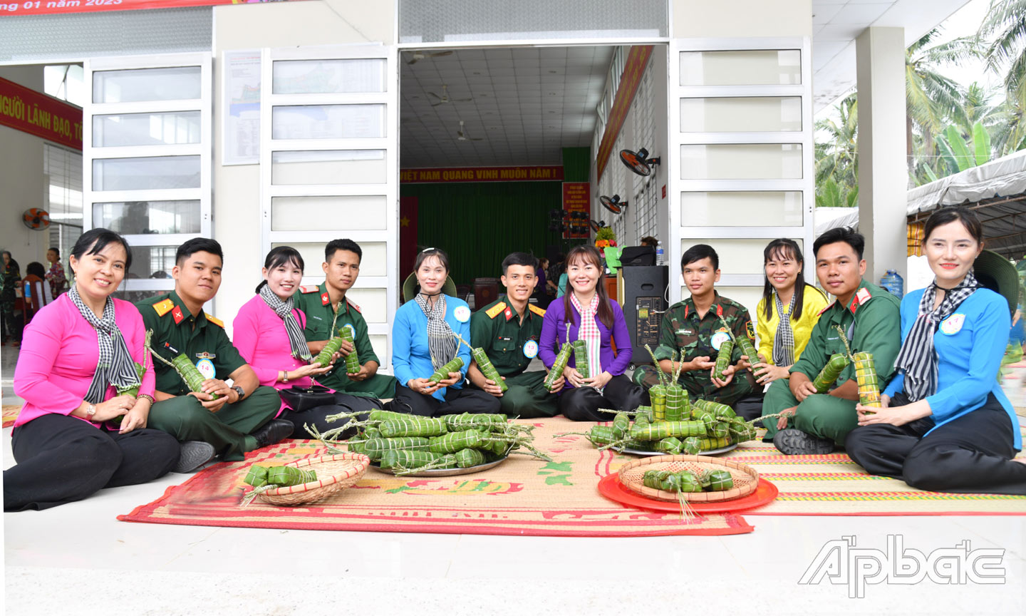 Bộ CHQS tỉnh tổ chức các hoạt động “Tết Quân - Dân” tại xã Bình Ninh, huyện Chợ Gạo.