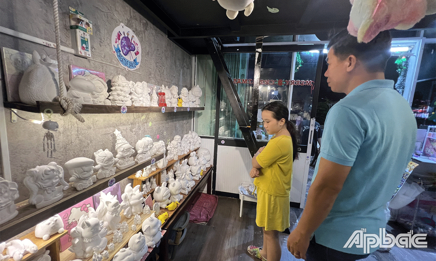 Tượng da dạng hình dạng và kích thước.