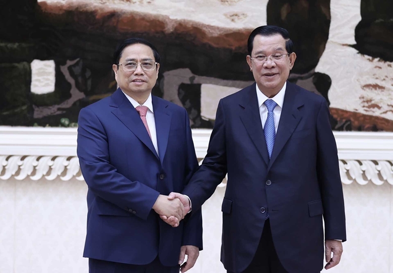 Thủ tướng Hun Sen nhiệt liệt chào mừng Thủ tướng Phạm Minh Chính thăm chính thức Campuchia  ngày 