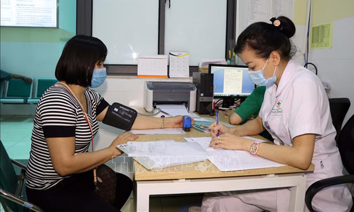 Người dân khám bệnh tại Bệnh viện đa khoa Cuộc Sống, thành phố Sơn La. Ảnh tư liệu, minh họa: Hữu Quyết/TTXVN