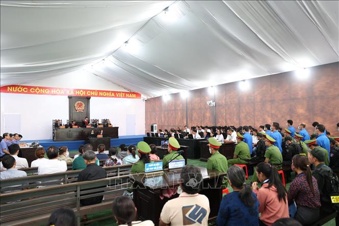 Quang cảnh phiên tòa chiều 20-1. Ảnh: TTXVN