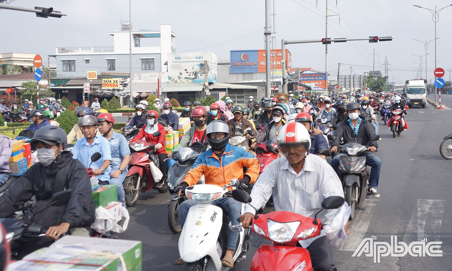 Đồ đạc lỉnh kỉnh qua đoạn 