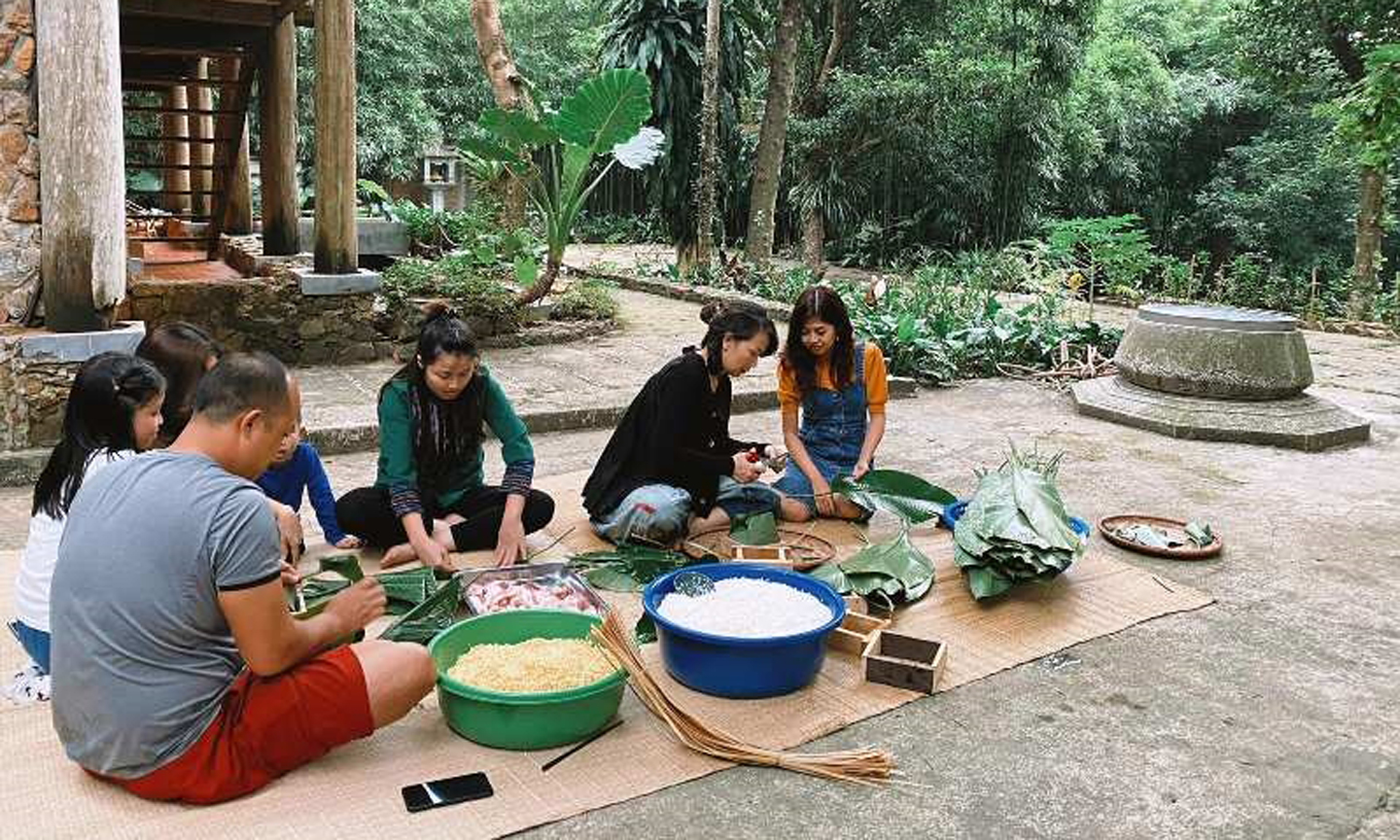 Người Việt luôn coi trọng truyền thống gia đình, xem gia đình là mái ấm. 