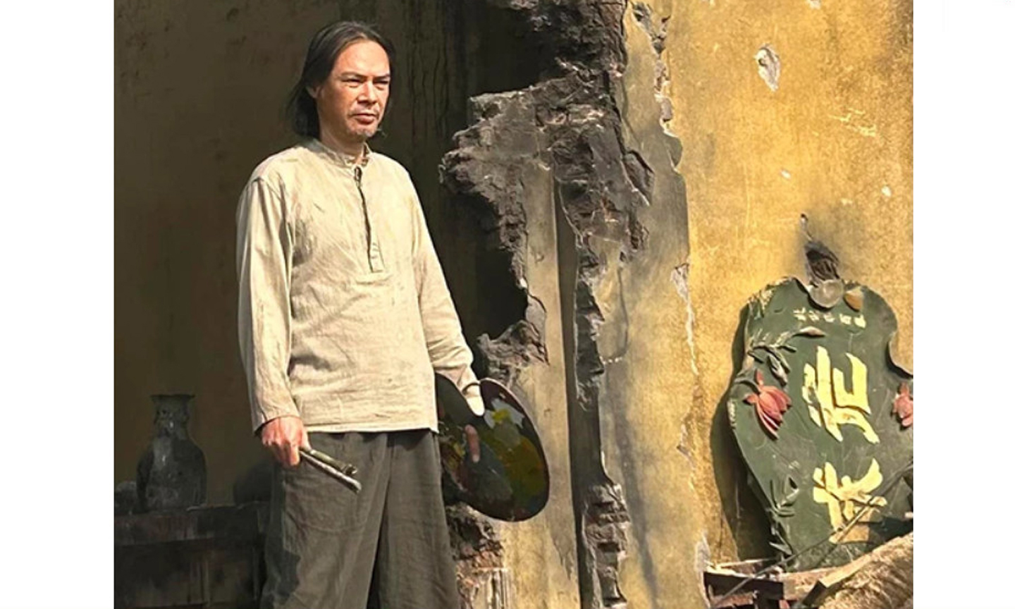 Nhân vật ông họa sĩ già bám trụ Hà Nội trước cuộc chiến do NSND Trần Lực thể hiện.