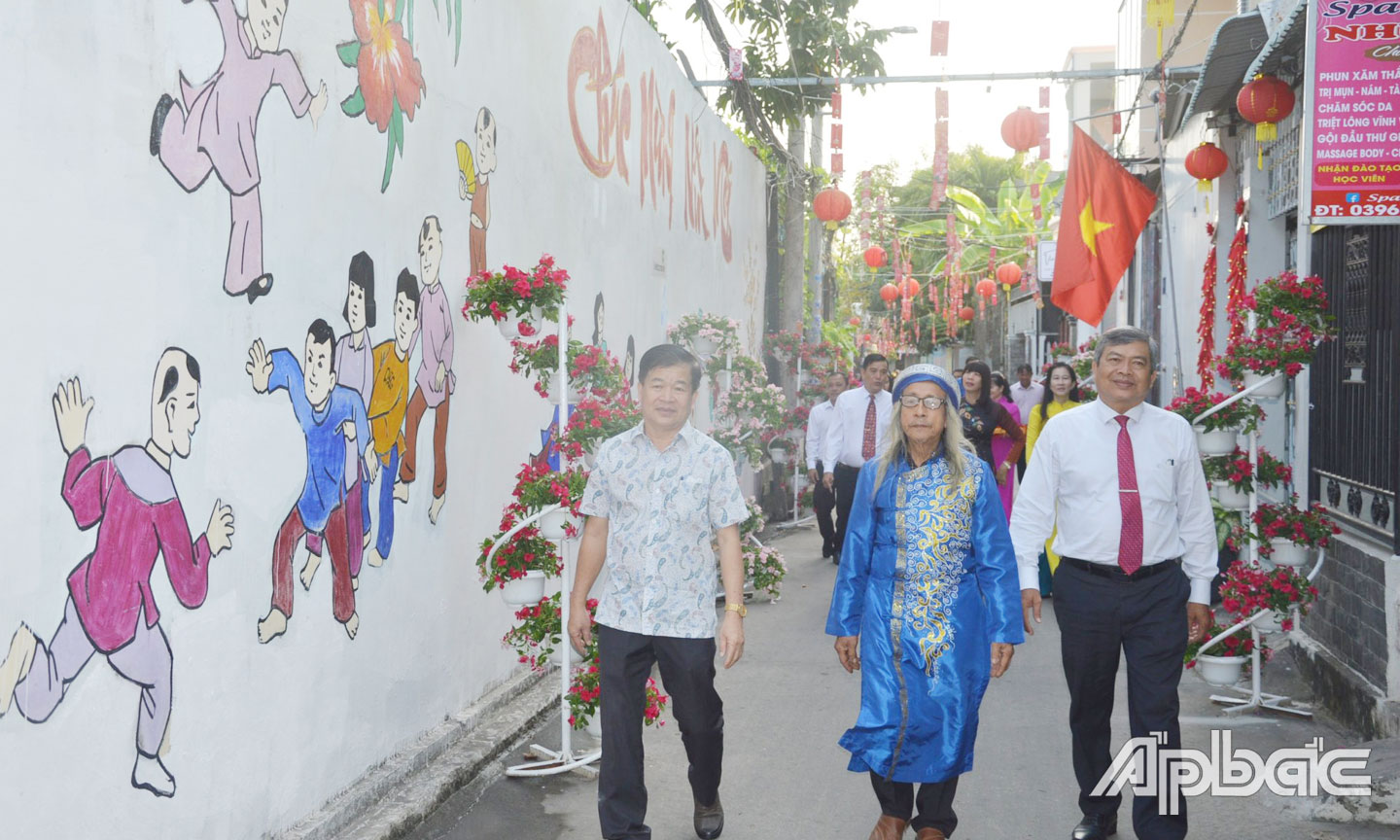 Phố Ông Đồ vừa được công nhận là điểm du lịch của tỉnh Tiền Giang. Ảnh: M.Thành