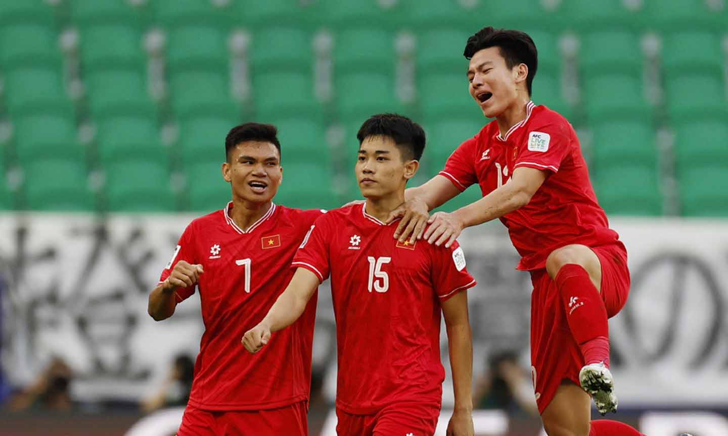 Đình Bắc cần phải thể hiện mình ở trình độ chuyên môn thay vì vướn vào các lùm xùm ngoài sân cỏ. Ảnh: Vietnamnet.vn