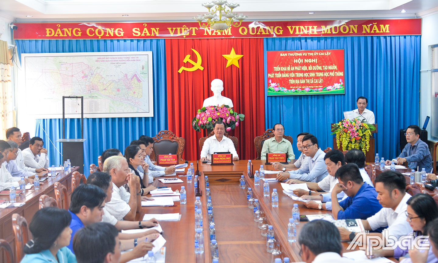 Quang cảnh Hội nghị triển khai Đề án.