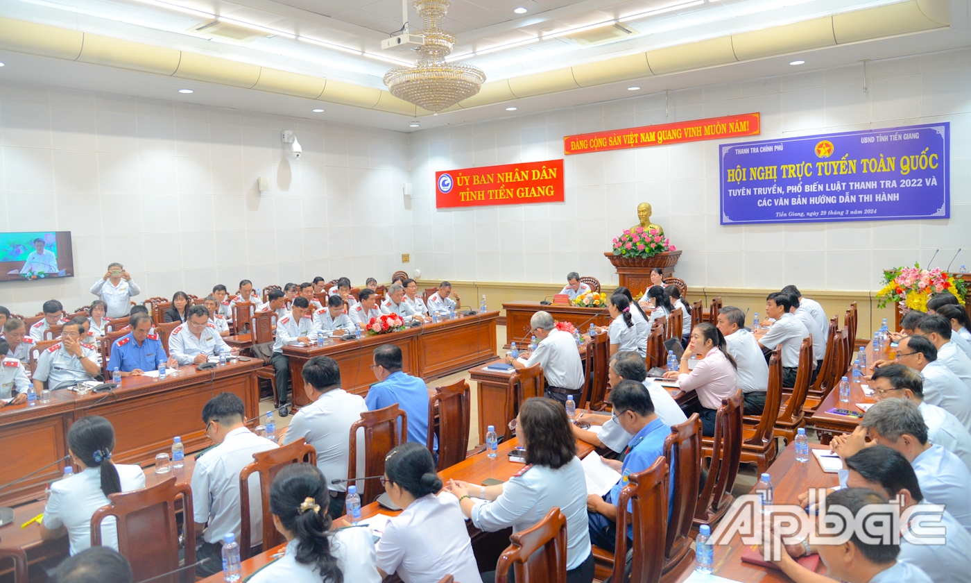 Quang cảnh tại điểm cầu Tiền Giang.