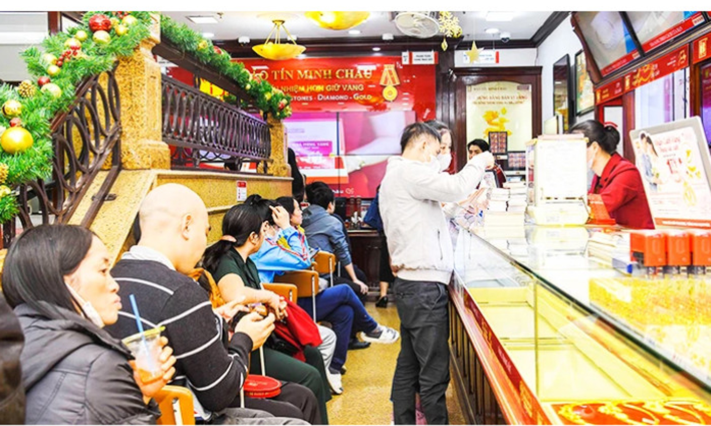 Giá vàng trong nước có thời điểm lên đến hơn 80 triệu đồng/lượng.