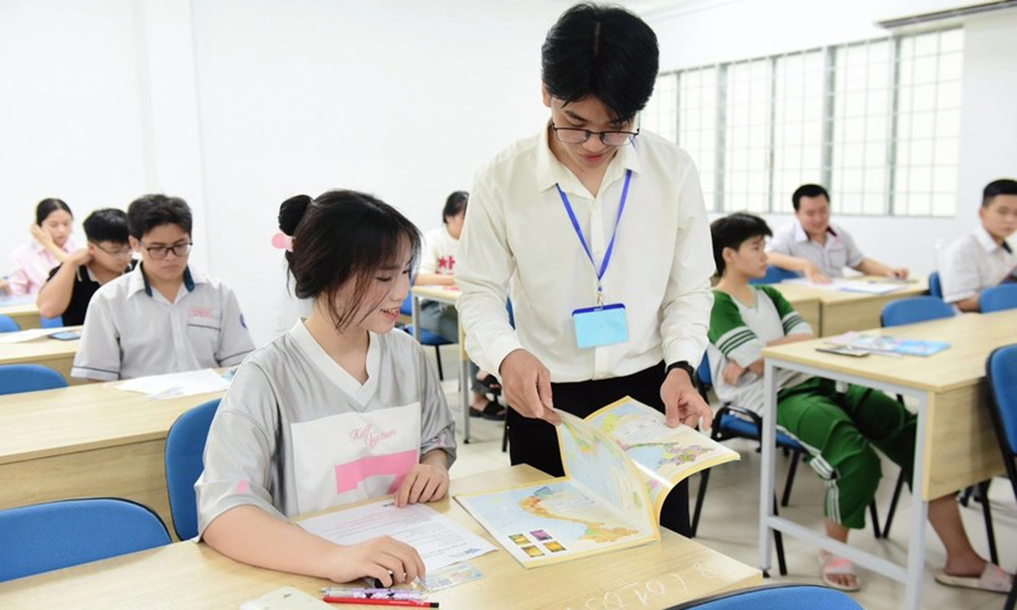 Thí sinh tham dự Kỳ thi đánh giá năng lực đợt 1 năm 2024 do Đại học Quốc gia TPHCM tổ chức sáng 7/4. Ảnh: ITN