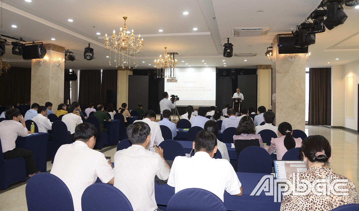 Quang cảnh hội nghị