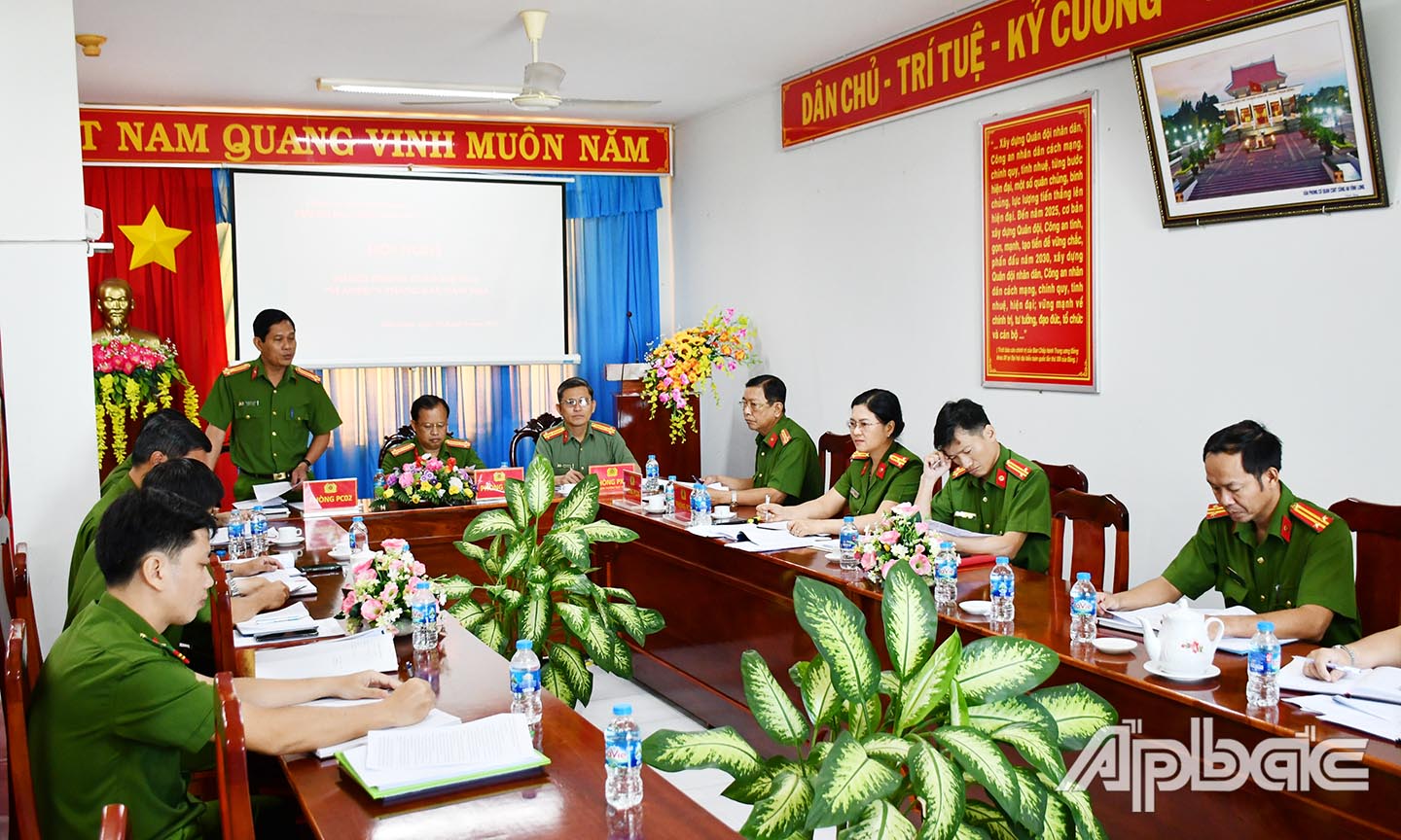 Quang cảnh hội nghị.