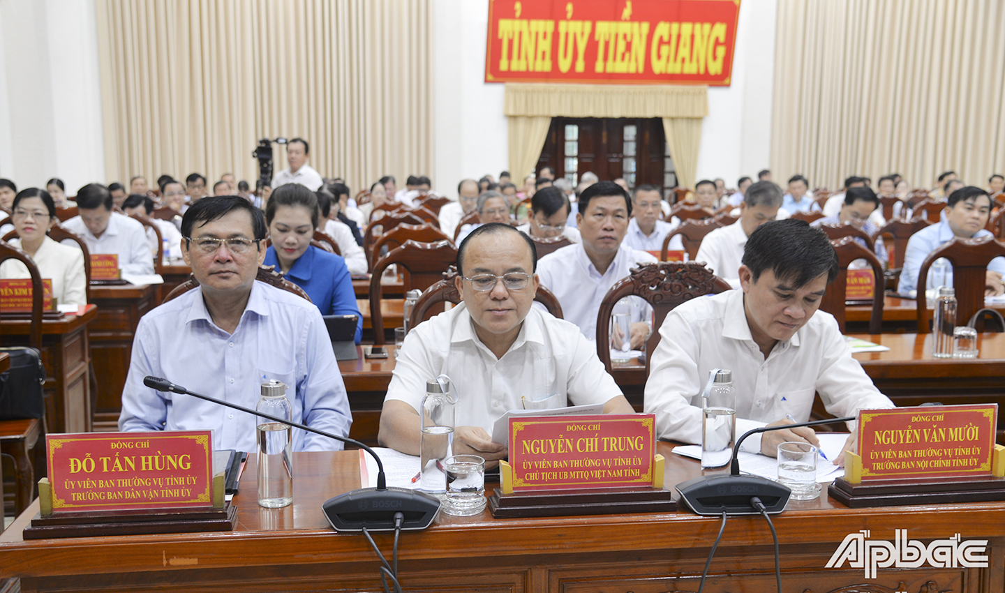 Quang cảnh hội nghị