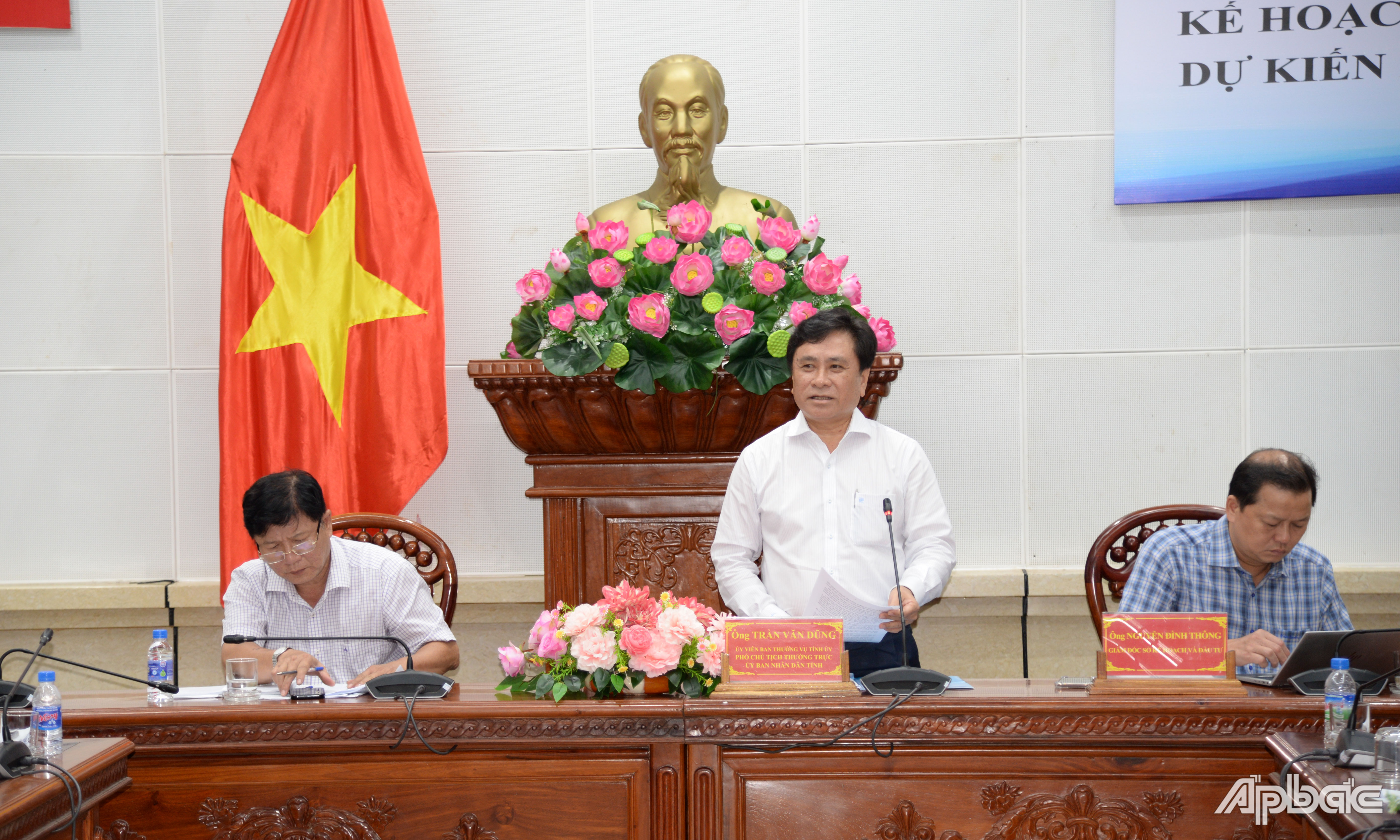 Đồng chí Trần Văn Dũng phát biểu kết luận hội nghị.