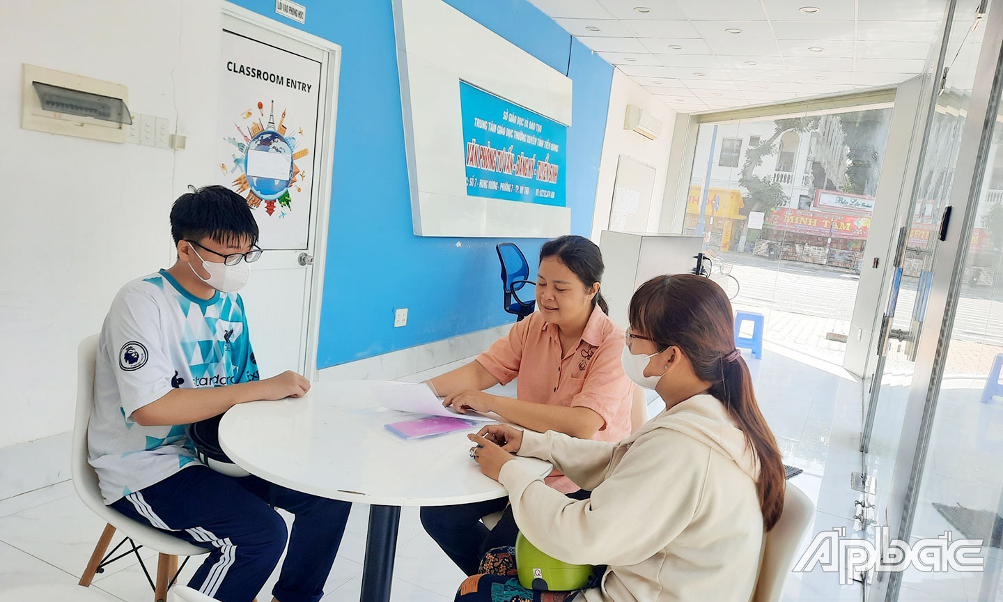Trung tâm Giáo dục thường xuyên tỉnh Tiền Giang nhận hồ sơ tuyển sinh năm 2024.