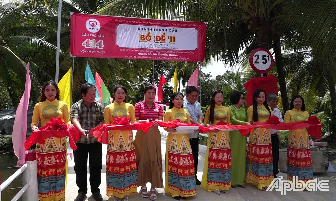 Khánh thành đưa vào sử dụng cầu giao thông nông thôn