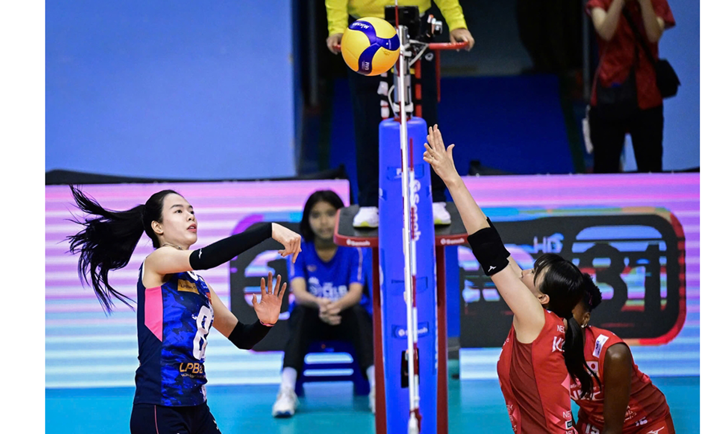 LPB Ninh Bình (áo xanh) chơi cố gắng và cống hiến nhưng không thể tạo bất ngờ. Ảnh: AVC