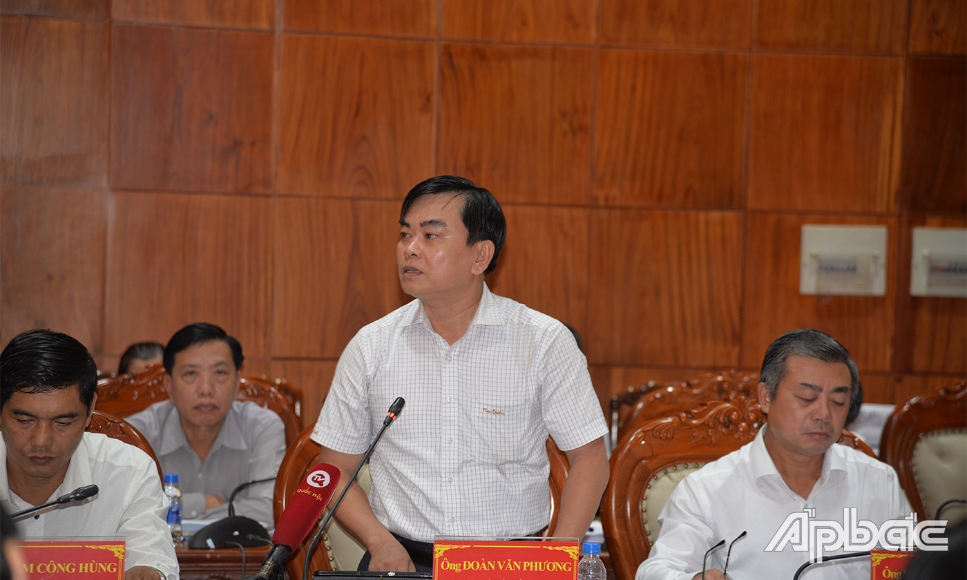 Lãnh đạo các ngành tỉnh phát biểu tại buổi làm việc