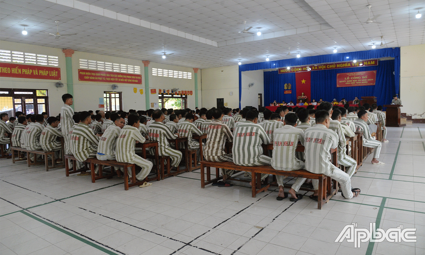 Quang cảnh lễ đặc xá.