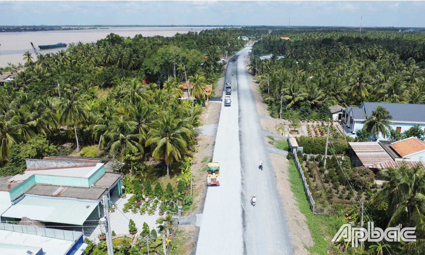 Tiến độ các gói thầu  đang được đảm bảo. 