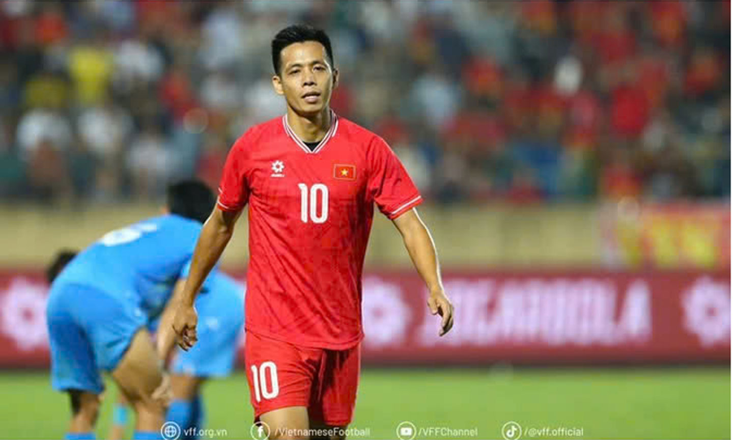 Văn Quyết chia tay đội tuyển sau cuộc so tài với Ấn Độ vào tối 12-10.