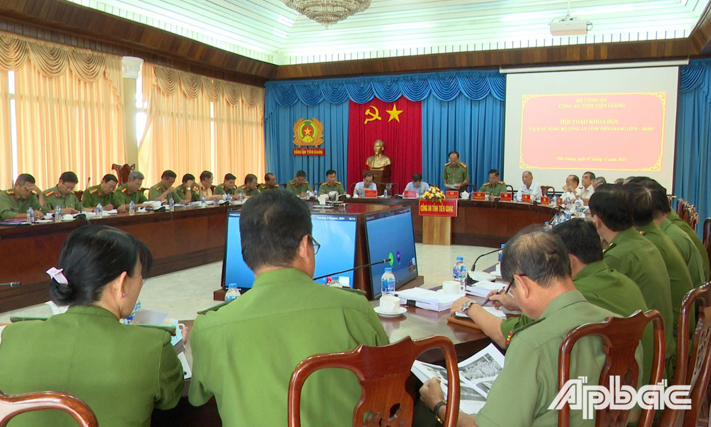      Hội thảo khoa học lịch sử Đảng bộ Công an tỉnh Tiền Giang. ảnh Thanh Việt