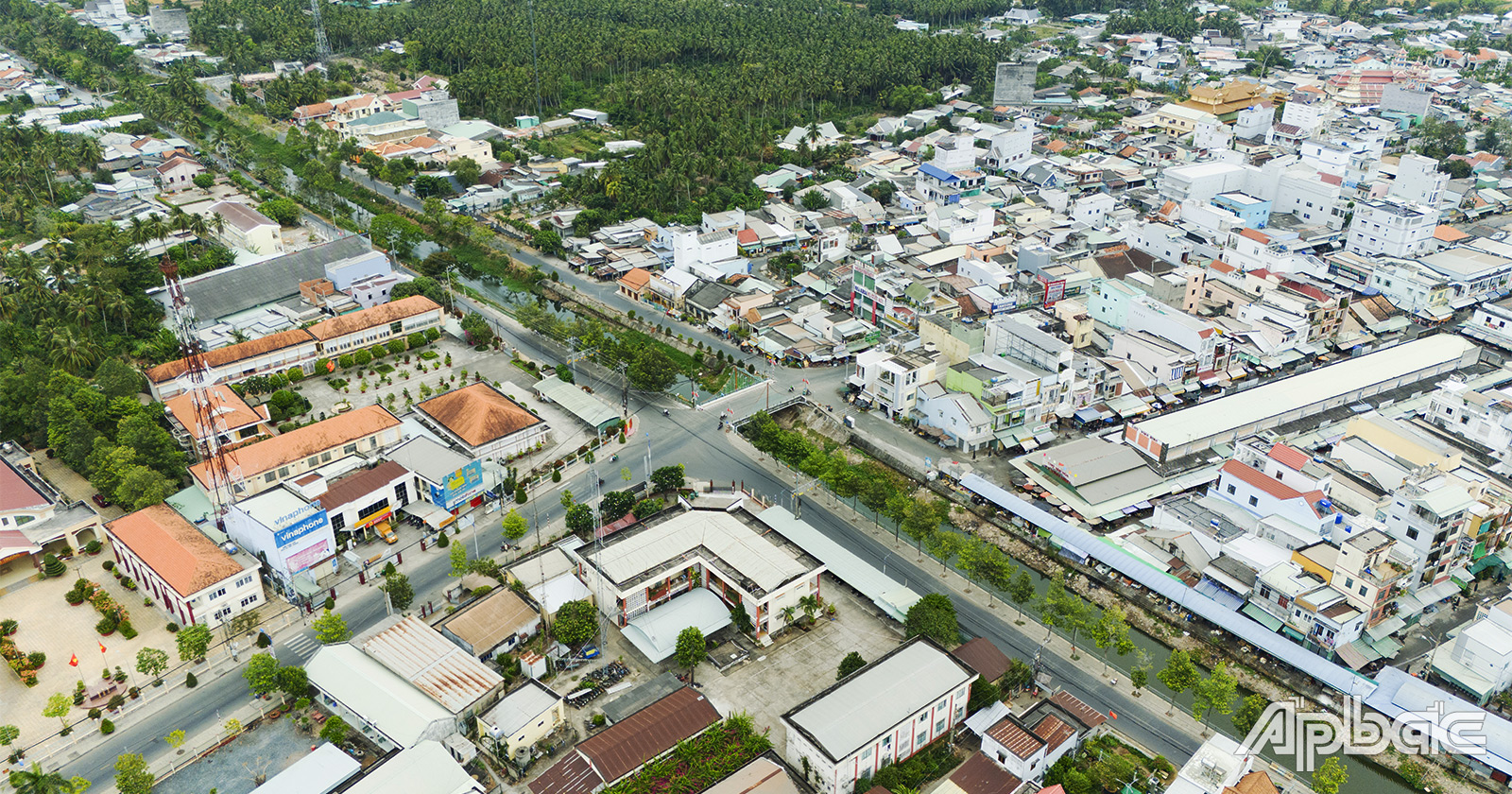 Thị trấn Vĩnh Bình nhìn từ trên cao