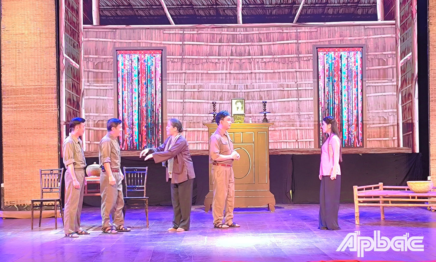  Nghệ sĩ Võ Huỳnh Mơ trong vai má Sáu