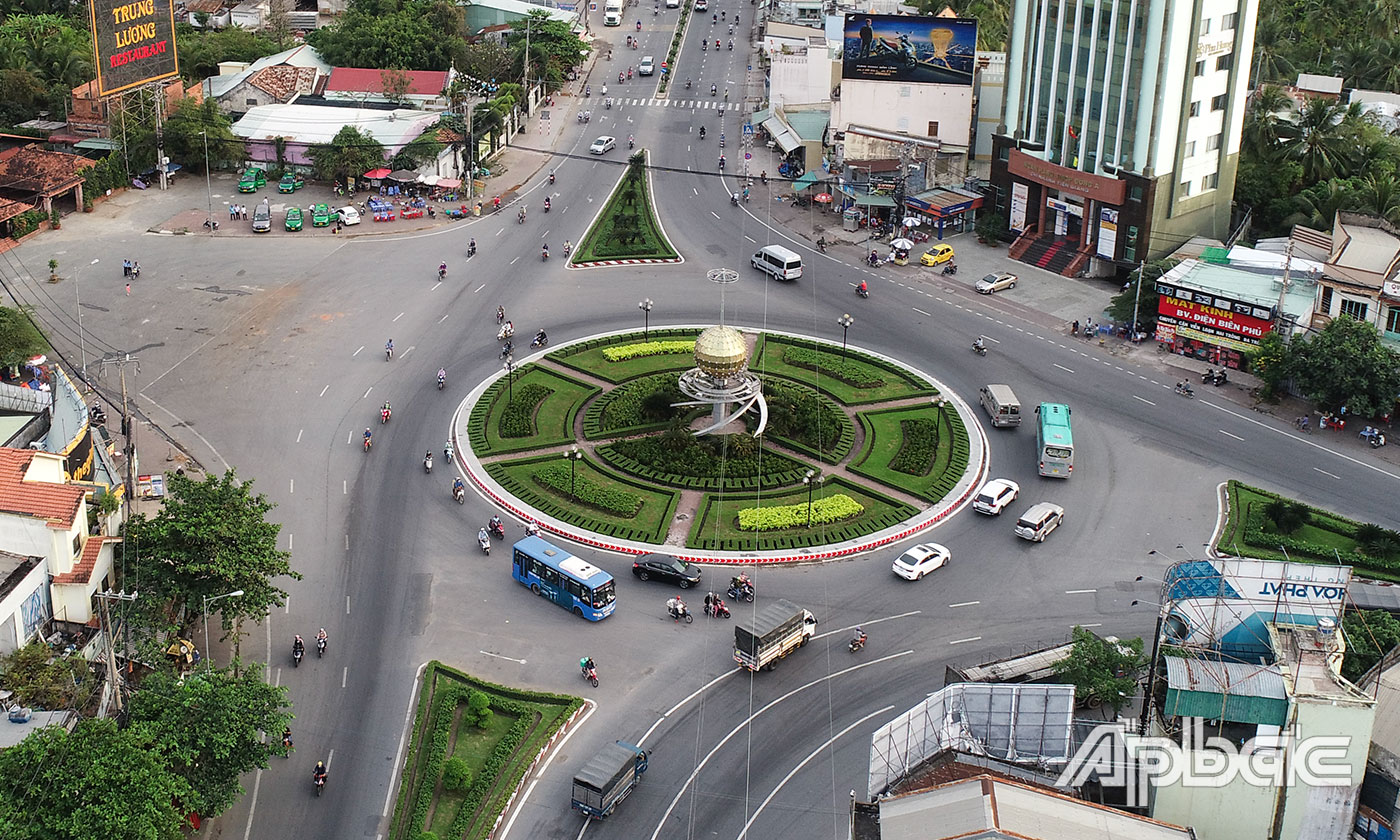 Hiện trạng mảng xanh vòng xoay Trung Lương.