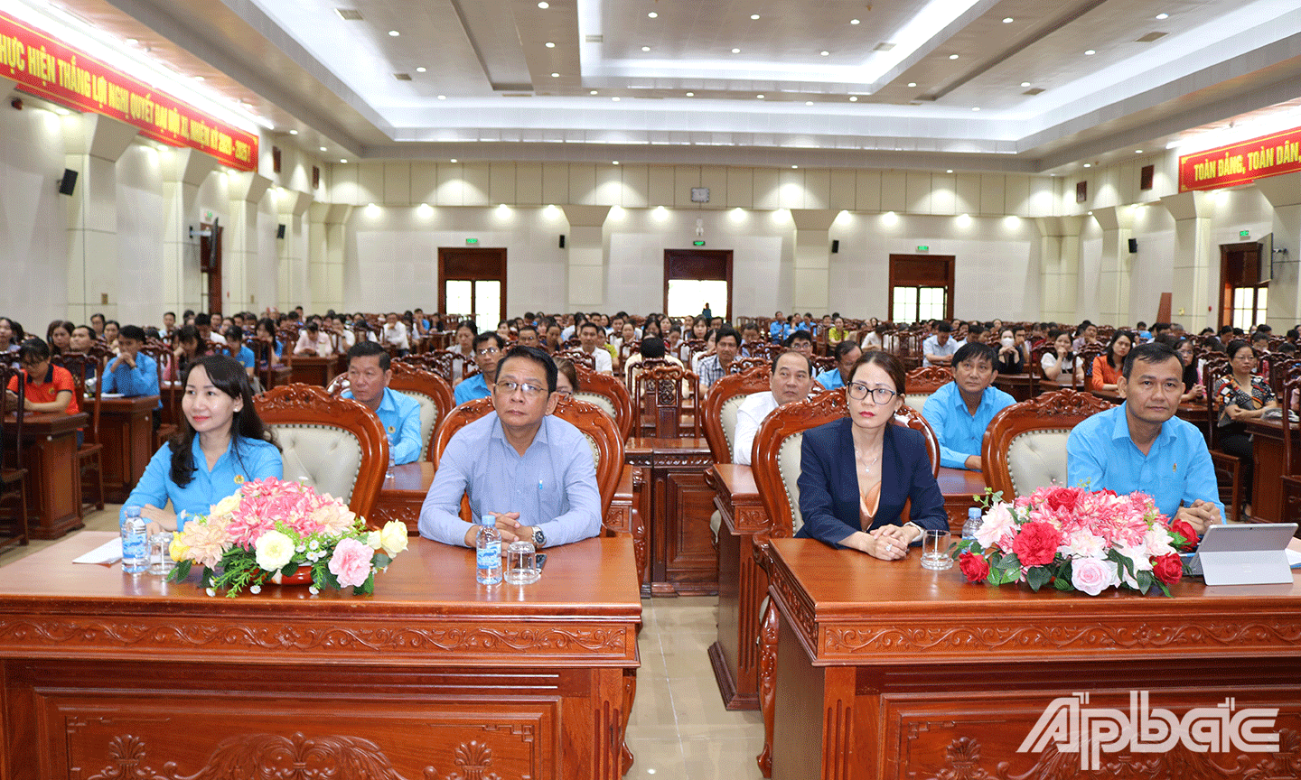 Đại biểu tham dự