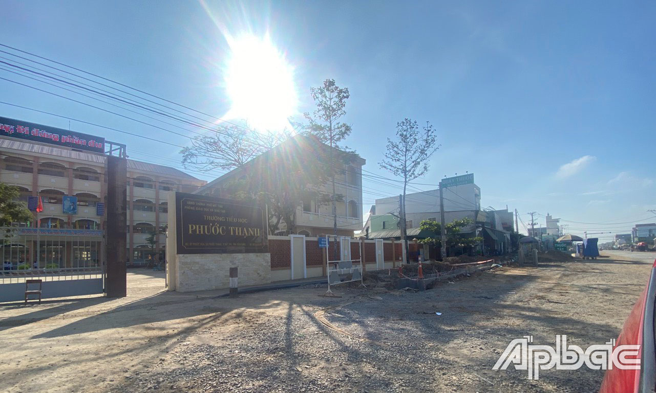 Các khối bê tông cơ bản đã được di dời.