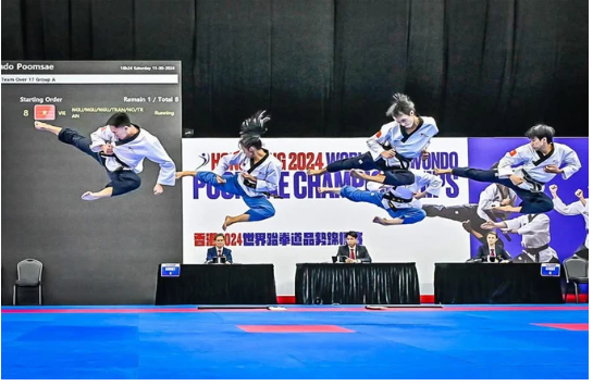 Các võ sỹ quyền của taekwondo Việt Nam có bài biểu diễn đạt điểm cao nhất để đứng số 1. Ảnh: WTF