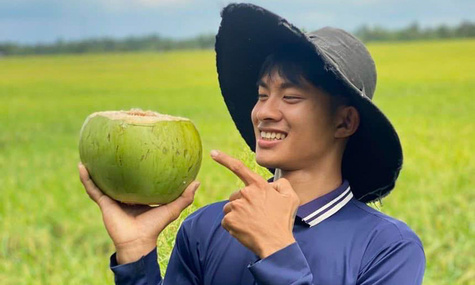 TikToker "đám giỗ bên cồn" đóng Lật mặt 8