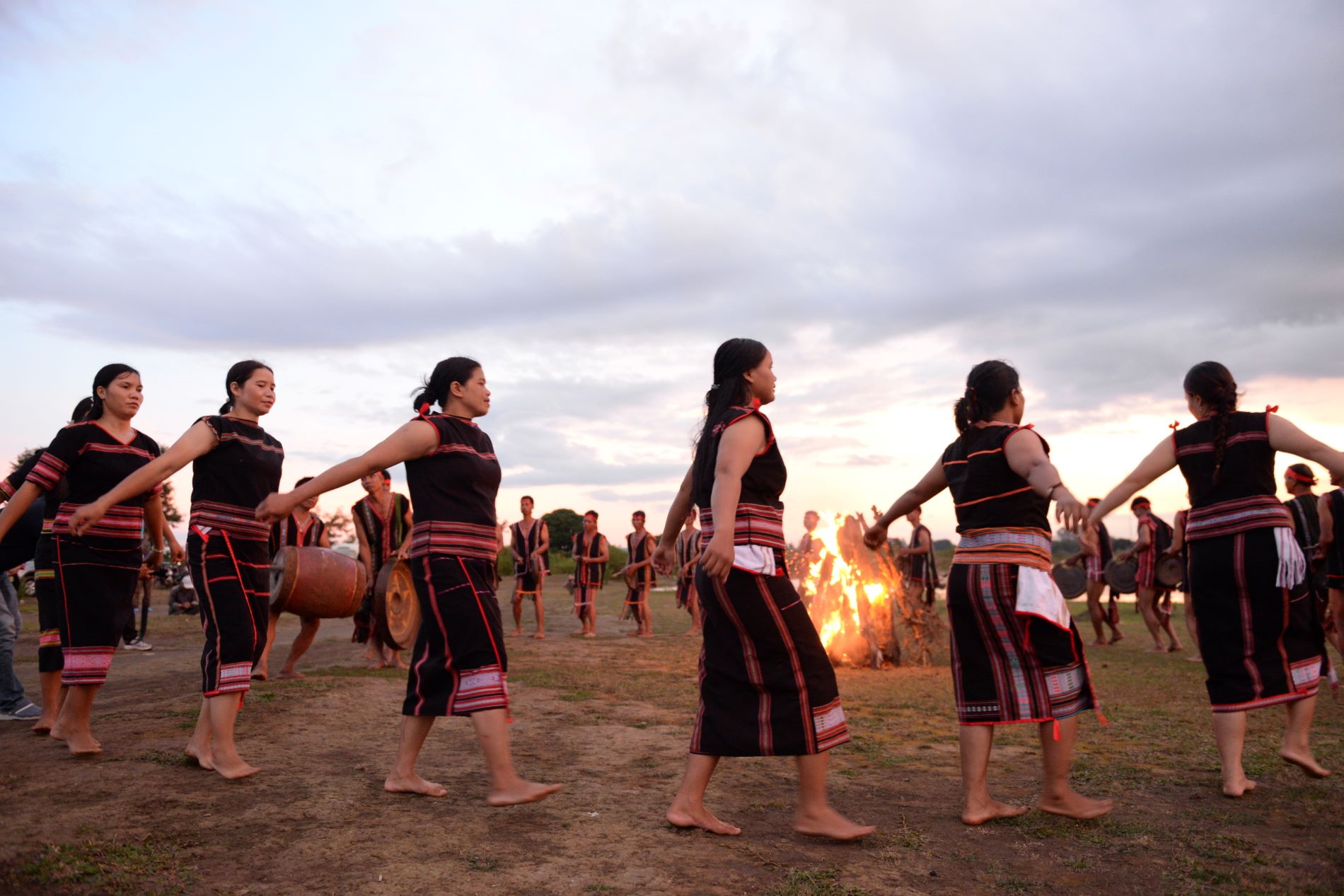 Văn hóa lễ hội cồng chiêng Tây Nguyên được các đội cồng chiêng của các thôn, xã tại Gia Lai thường xuyên luyện tập, biểu diễn. Ảnh: Hoa Huyền
