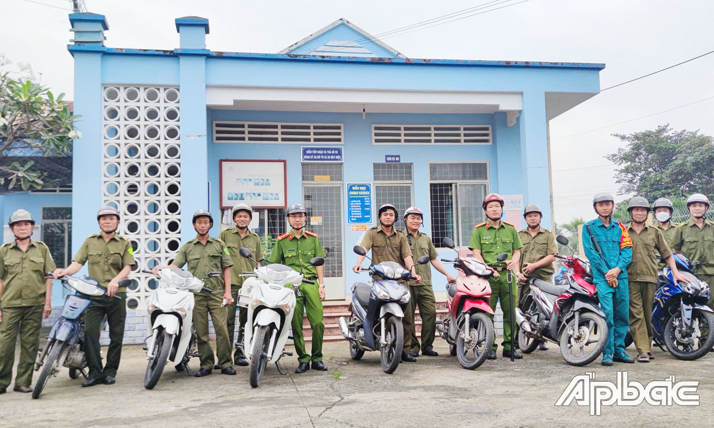 Lực lượng Công an các xã của huyện Chợ Gạo đồng loạt ra quân tấn công, trấn áp tội phạm.