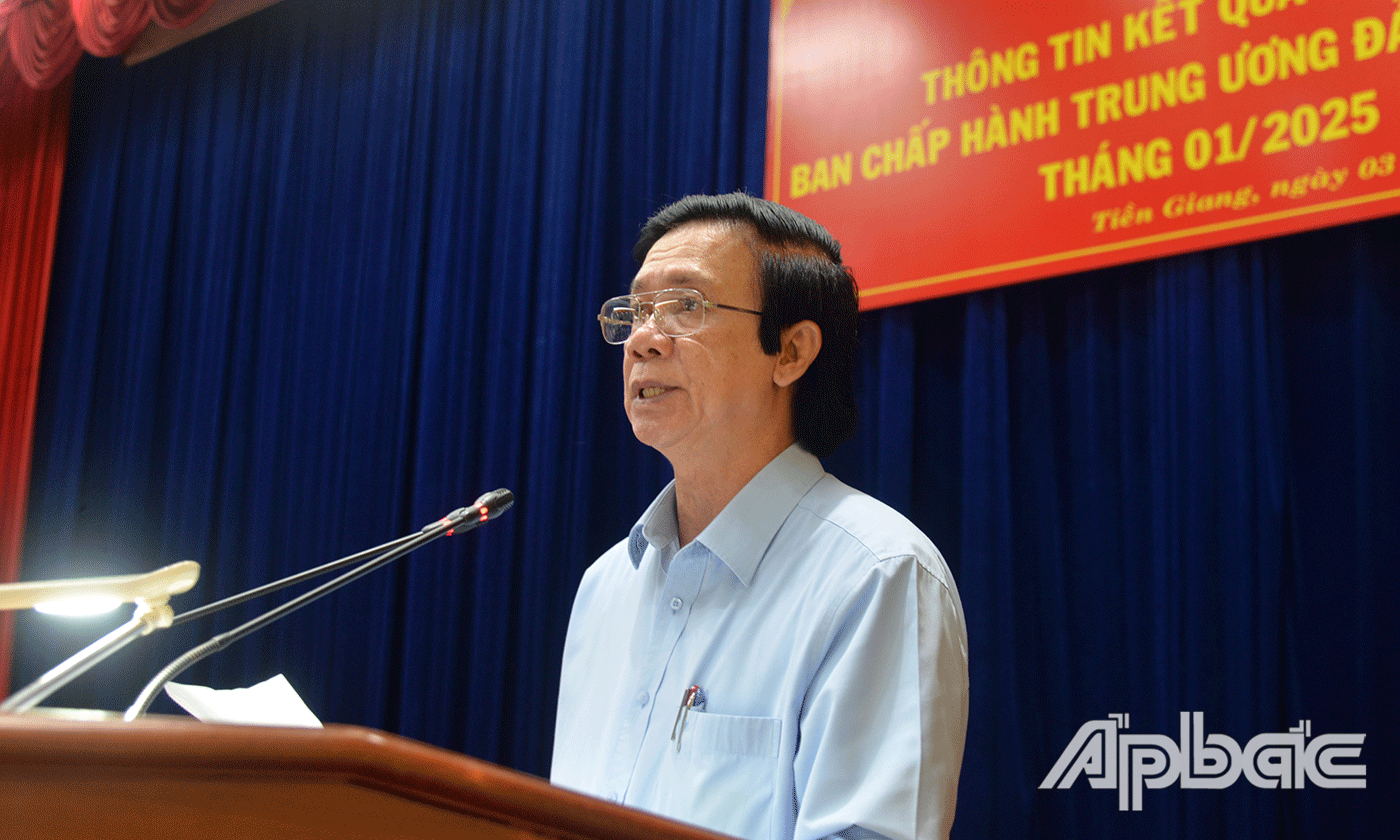 Đồng chí Nguyễn Văn Danh triển khai nội dung Hội nghị.