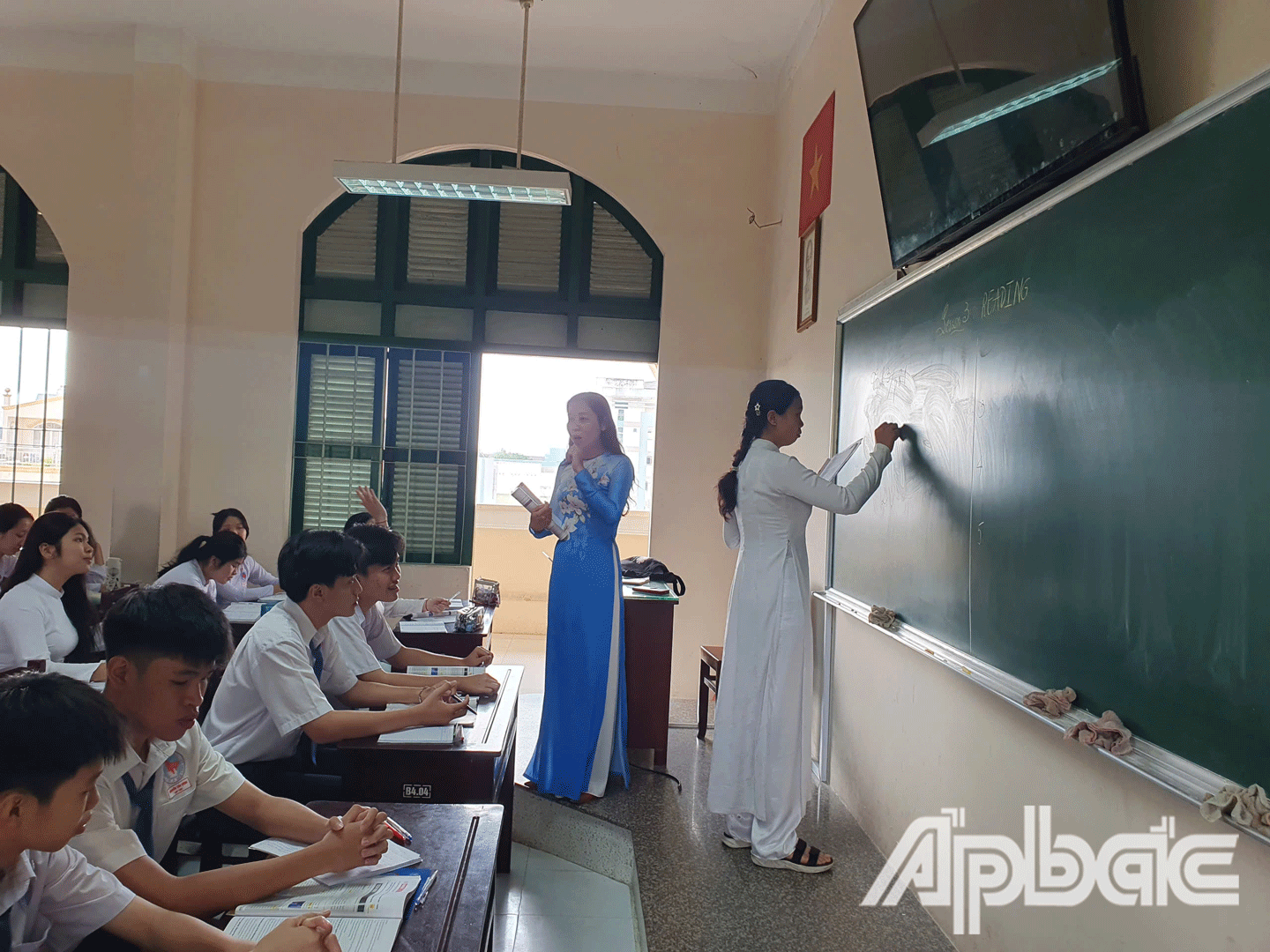 Giờ học Tiếng Anh của Trường THPT Nguyễn Đình Chiểu, TP. Mỹ Tho.