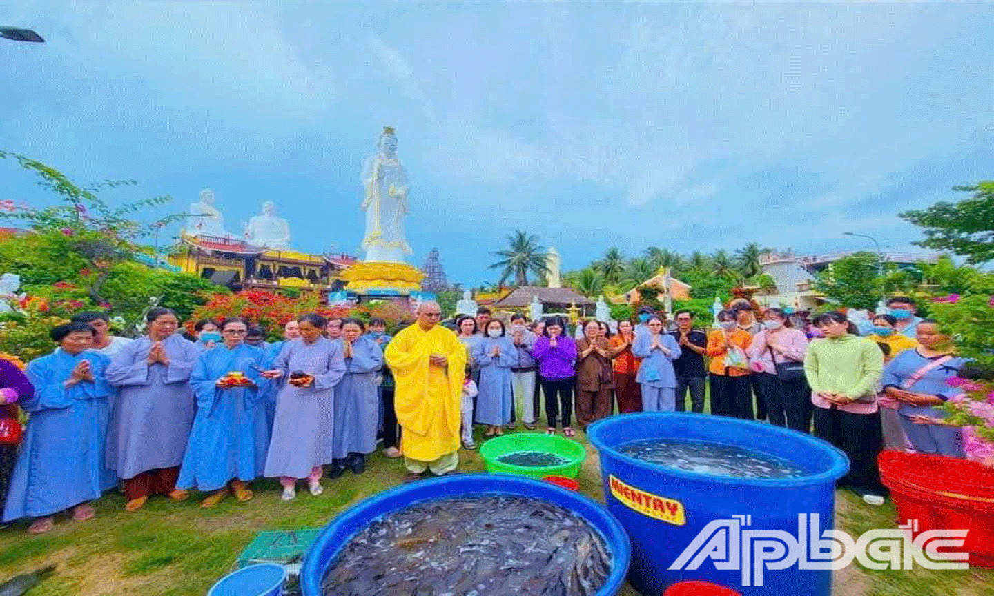 Nghi thức phóng sanh. 
