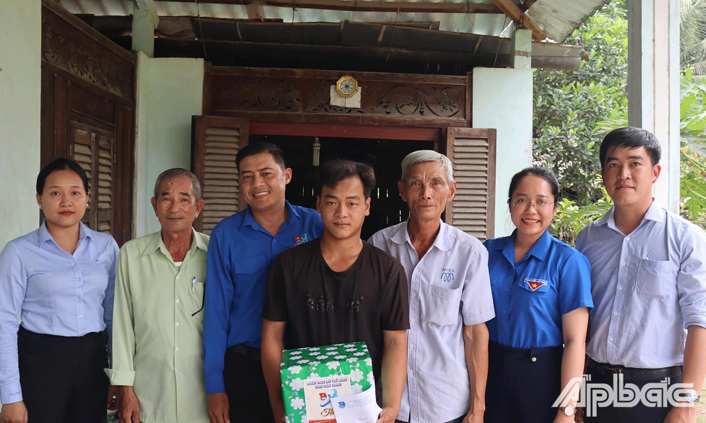 đồng chí Nguyễn Quang Minh Bí thư Tỉnh đoàn Tiền Giang đã đến thăm hỏi, động viên các thanh niên tại huyện Gò Công Đông đã tự nguyện đăng ký nhập ngũ năm 2025.