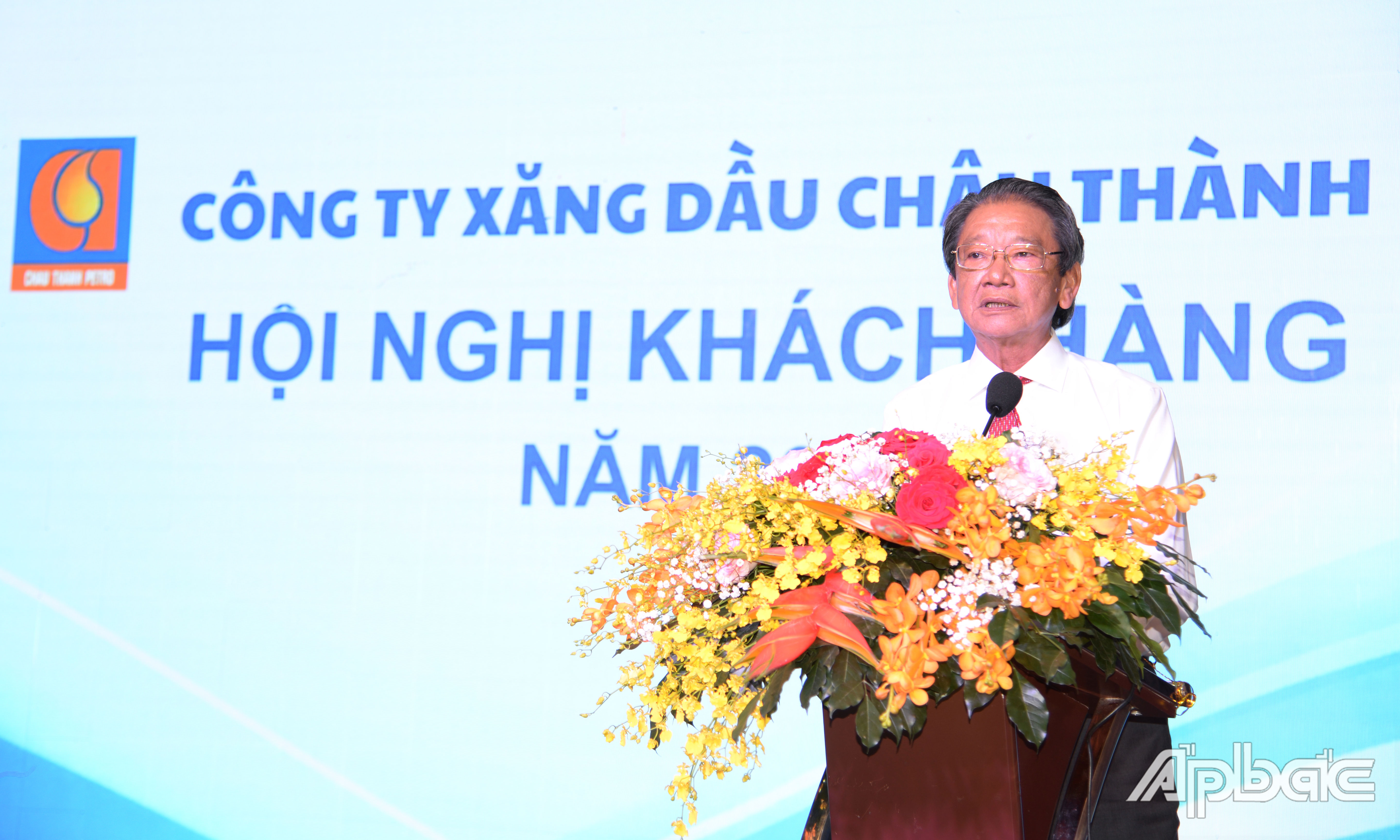 Ông Nguyễn Văn Hằng, Chủ tịch Hội đồng thành viên Công ty TNHH TMDV Xăng dầu Châu Thành phát biểu tại hội nghị.