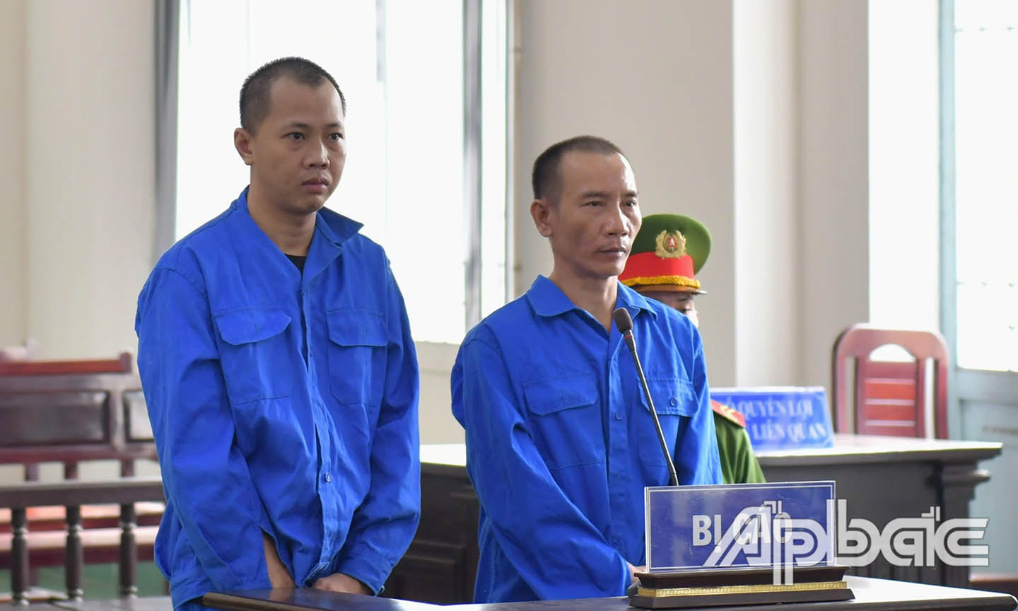 2 bị cáo tại HĐXX.