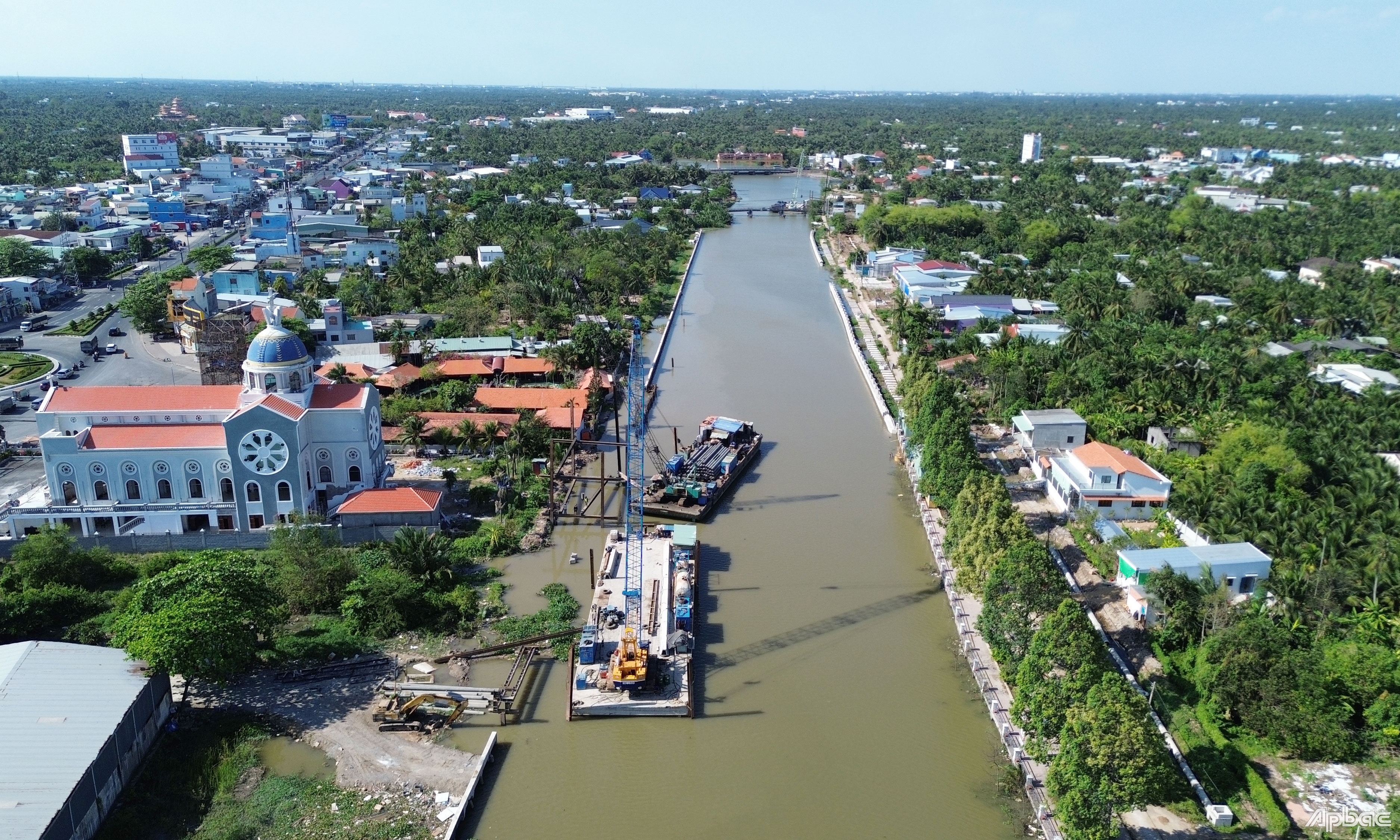 Trong thời gian tới, Ban QLDA dân dụng sẽ tích cực phối hợp với các đơn vị có liên quan sớm hoàn thành công tác GPMB của dự án, làm cơ sở để đẩy nhanh tiến độ thi công.