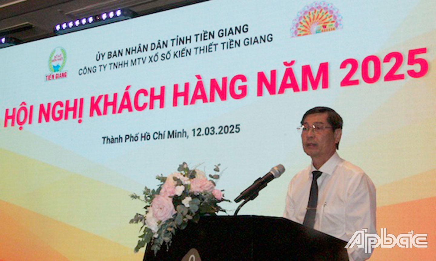 Ông Trần Văn An, Giám đốc Công ty Xổ số kiến thiết Tiền Giang phát biểu tại hội nghị