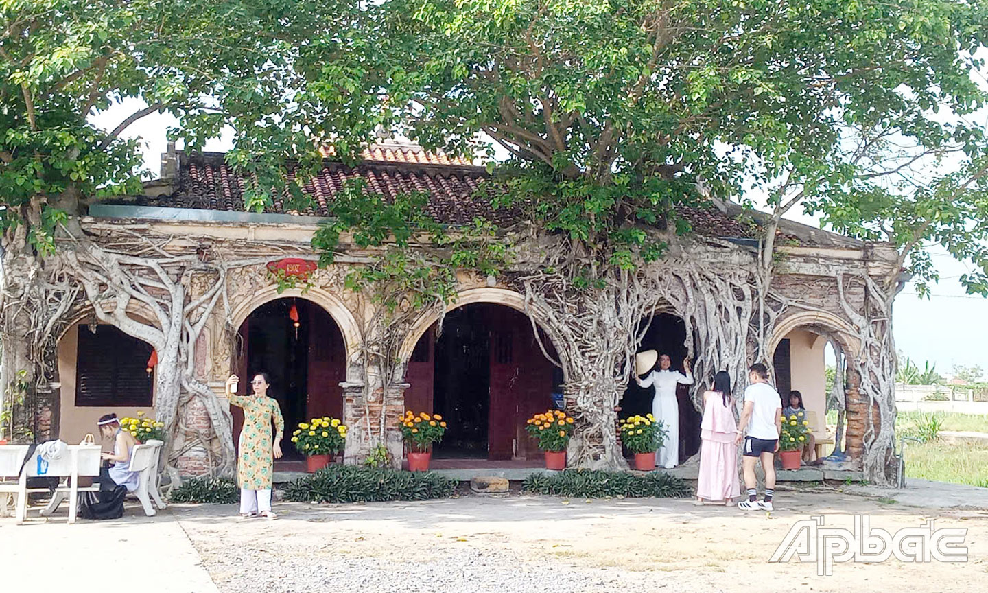  Đình Tân Đông là một trong những điểm đến trong hành trình khám phá vùng đất Gò Công.