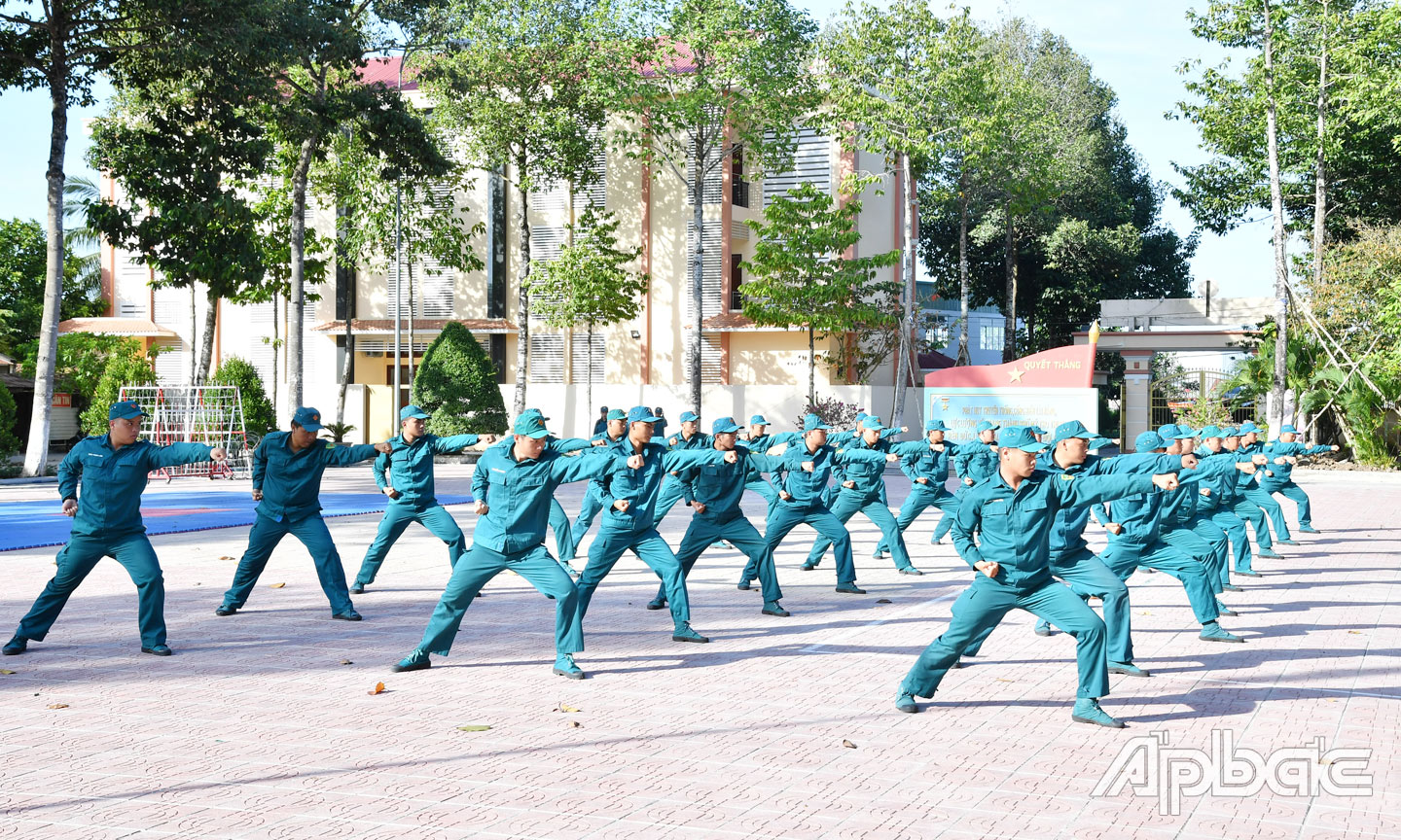 Xây dựng lực lượng DQTV tỉnh Tiền Giang “vững mạnh, rộng khắp”.                                                                                                                     Ảnh: THANH LÂM