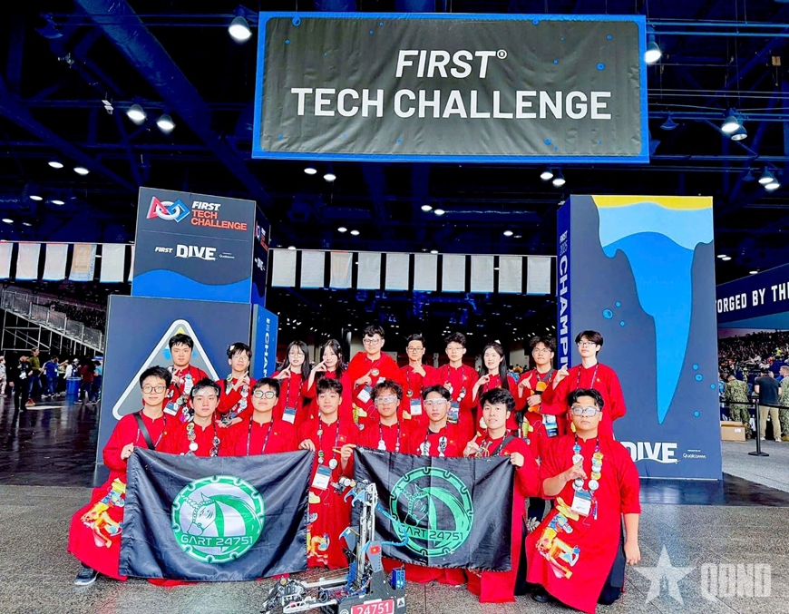 Á quân cuộc thi robot lớn nhất thế giới là thành tích đáng tự hào của học sinh Việt Nam.
