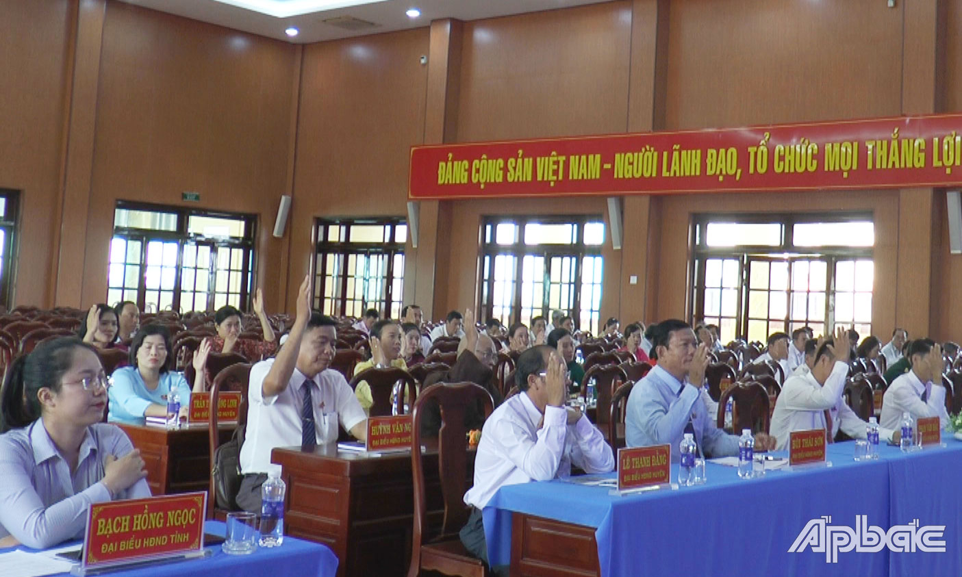 Quang cảnh kỳ họp.