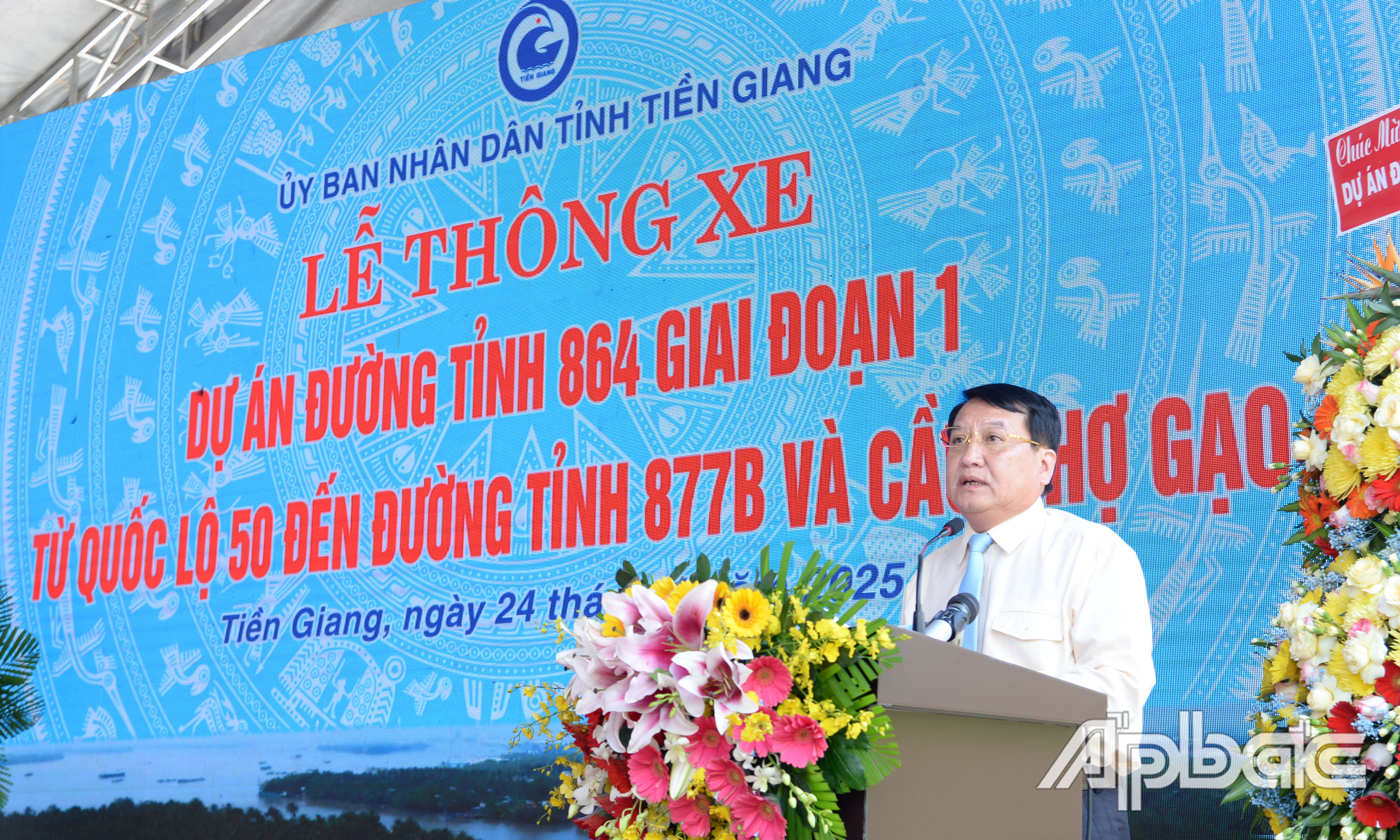 Phó Chủ tịch UBND tỉnh Tiền Giang Phạm Văn Trọng phát biểu tại Lễ thông xe.